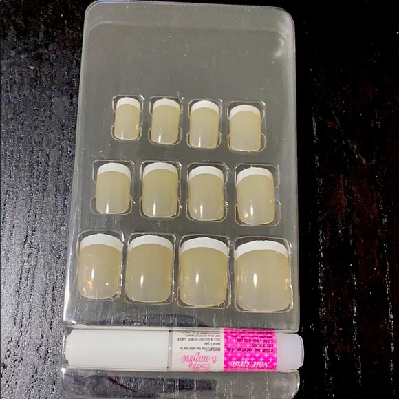 French art nail extensions. - Picture 1 of 2
